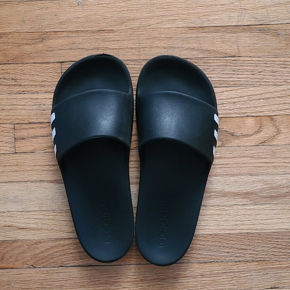 adidas Shoes - Size 8 black white stripe Adidas pool slide